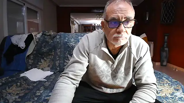 Snapshot of maduroguapo chatting on January 6, 2025, 9:54 pm maduroguapo online show from January 6, 2025, 9:54 pm