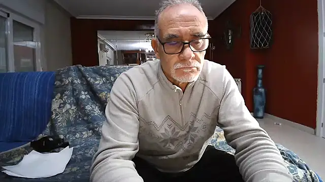 Snapshot of maduroguapo chatting on January 8, 2025, 5:26 pm maduroguapo online show from January 8, 2025, 5:26 pm