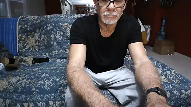 Snapshot of maduroguapo chatting on January 9, 2025, 9:47 pm maduroguapo online show from January 9, 2025, 9:47 pm