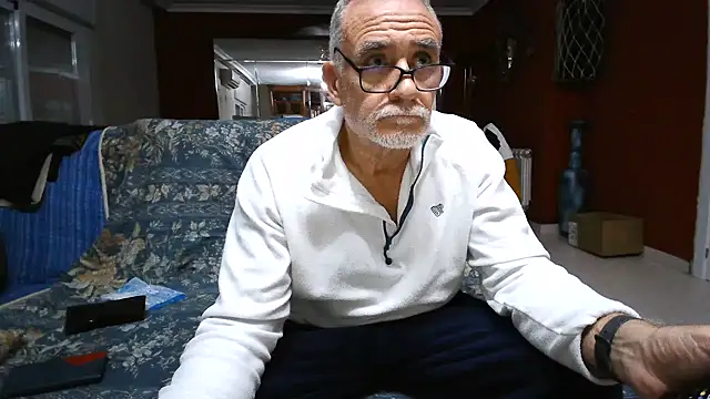 Snapshot of maduroguapo chatting on January 11, 2025, 9:15 pm maduroguapo online show from January 11, 2025, 9:15 pm