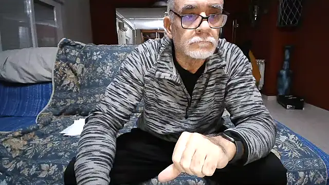 Snapshot of maduroguapo chatting on January 16, 2025, 9:30 pm maduroguapo online show from January 16, 2025, 9:30 pm