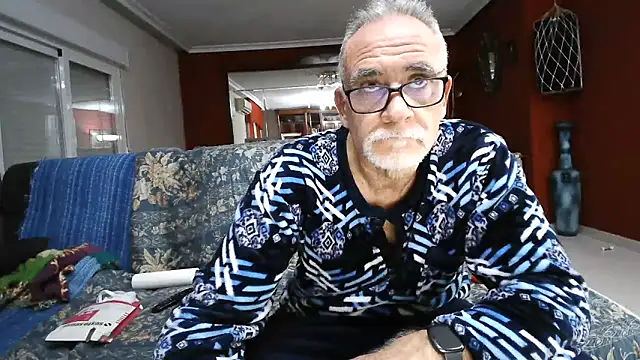 Snapshot of maduroguapo chatting on February 18, 2025, 10:14 pm maduroguapo online show from February 18, 2025, 10:14 pm