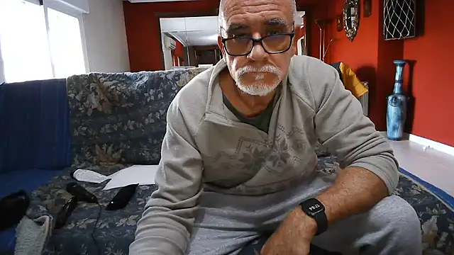 Snapshot of maduroguapo chatting on February 26, 2025, 4:56 pm maduroguapo online show from February 26, 2025, 4:56 pm