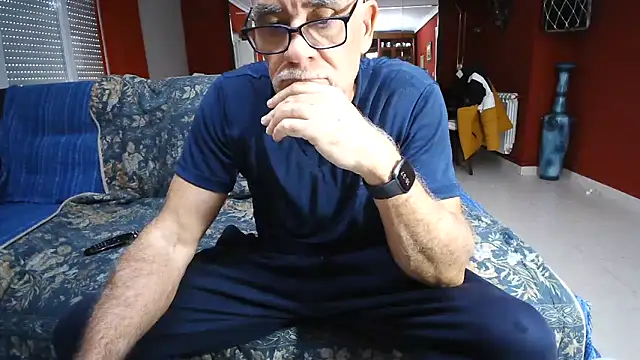 Snapshot of maduroguapo chatting on March 12, 2025, 5:38 pm maduroguapo online show from March 12, 2025, 5:38 pm