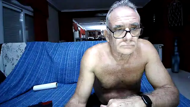 Snapshot of maduroguapo chatting on September 19, 2025, 8:42 pm maduroguapo online show from September 19, 2025, 8:42 pm