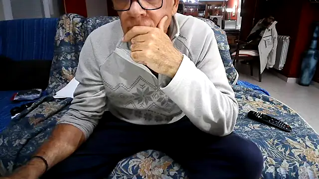 Snapshot of maduroguapo chatting on November 10, 2025, 9:47 pm maduroguapo online show from November 10, 2025, 9:47 pm