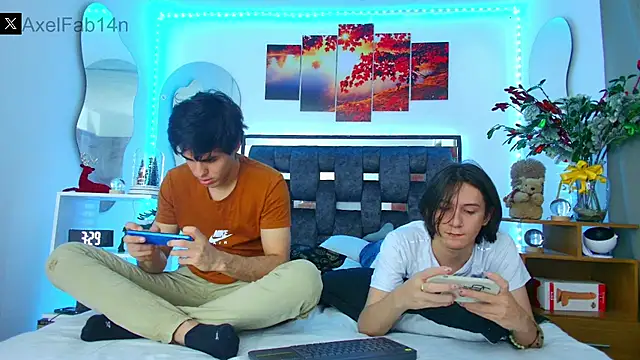 Alex and Fabian online show from January 14, 2025, 9:51 pm