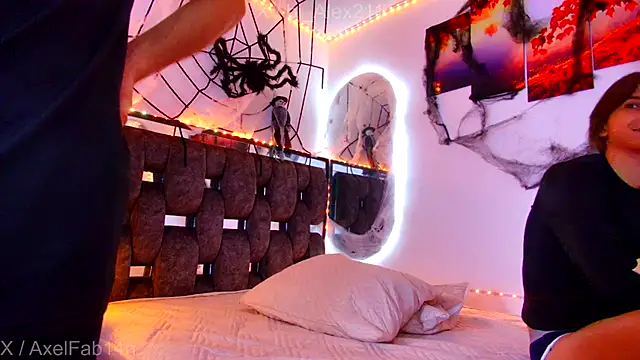 Alex and Fabian online show from October 21, 2025, 8:53 pm