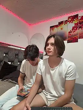 Alex and Fabian online show from March 8, 2026, 4:38 am