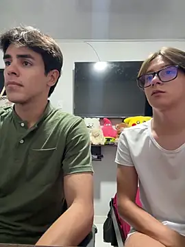 Snapshot of Alex_and_Fabian chatting on May 16, 2026, 4:42 am Alex and Fabian online show from May 16, 2026, 4:42 am