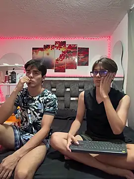 Snapshot of Alex_and_Fabian chatting on May 24, 2026, 2:05 am Alex and Fabian online show from May 24, 2026, 2:05 am