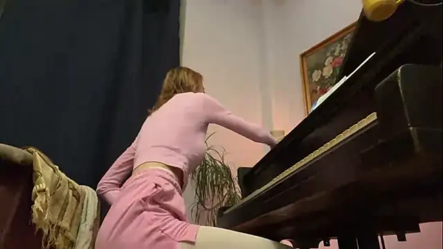 Snapshot of IngridMayer chatting on February 4, 2026, 6:03 pm IngridMayer online show from February 4, 2026, 6:03 pm