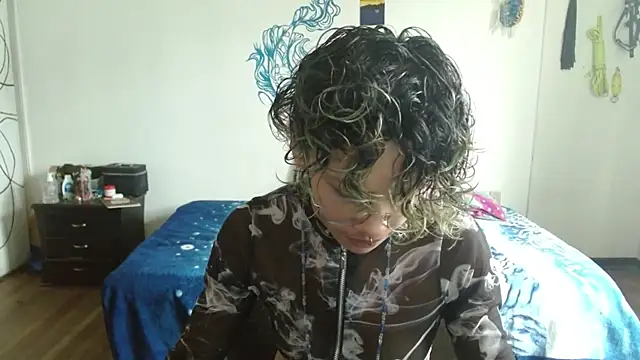 fenixmfx19 online show from March 4, 2025, 8:38 pm