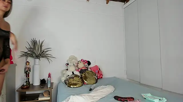 Snapshot of sahara_sweet00 chatting on February 12, 2025, 11:09 pm sahara sweet00 online show from February 12, 2025, 11:09 pm