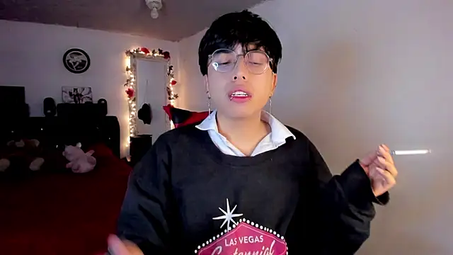 AnggelONfiree online show from February 3, 2026, 12:53 am