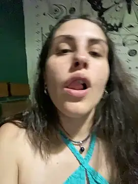 Snapshot of isadelasestrellas chatting on October 27, 2025, 6:56 pm isadelasestrellas online show from October 27, 2025, 6:56 pm