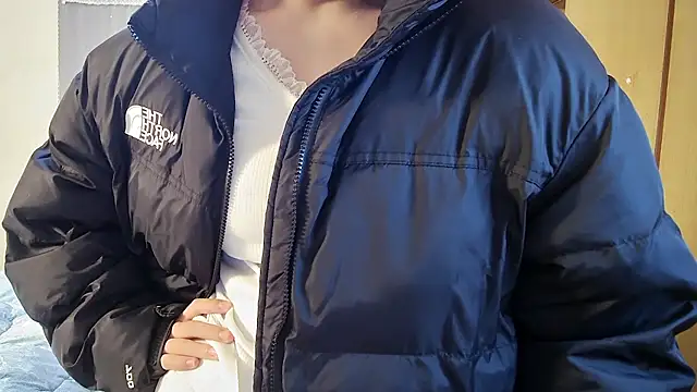 JIAJIA163 online show from December 25, 2024, 11:11 am