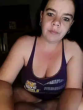 Snapshot of Hornyparratjie chatting on March 14, 2025, 11:00 pm Hornyparratjie online show from March 14, 2025, 11:00 pm