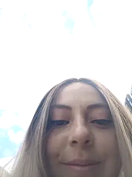 madelaine- online show from October 7, 2025, 8:28 pm