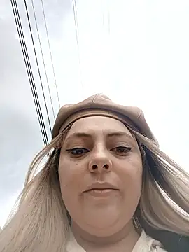 madelaine- online show from October 8, 2025, 7:00 pm