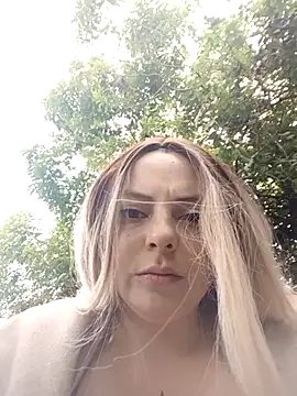 madelaine- online show from October 10, 2025, 7:35 pm