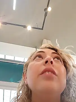 madelaine- online show from November 1, 2025, 8:55 pm