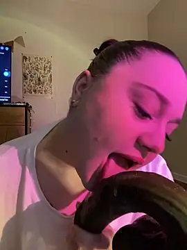 DaisyBooom online show from February 16, 2025, 7:16 pm