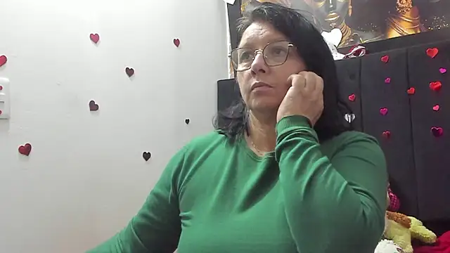 Evaaross 2345 online show from March 16, 2026, 9:41 pm