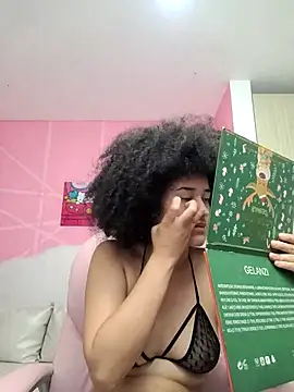 Snapshot of TwerkingAss chatting on December 7, 2024, 4:31 am TwerkingAss online show from December 7, 2024, 4:31 am