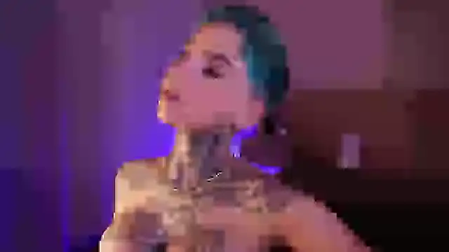 Snapshot of AliceShazaham_ chatting on January 6, 2025, 2:58 am AliceShazaham online show from January 6, 2025, 2:58 am