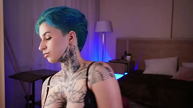 Snapshot of AliceShazaham_ chatting on February 22, 2025, 5:55 am AliceShazaham online show from February 22, 2025, 5:55 am