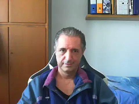 lliuk70mi online show from February 4, 2025, 1:27 pm