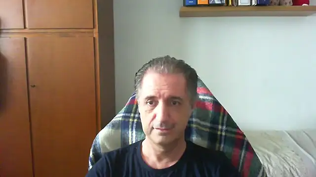 Snapshot of lliuk70mi chatting on April 19, 2026, 12:48 pm lliuk70mi online show from April 19, 2026, 12:48 pm