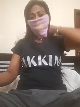 Snapshot of JENIFER_PUNE chatting on August 4, 2026, 7:44 am JENIFER PUNE online show from August 4, 2026, 7:44 am