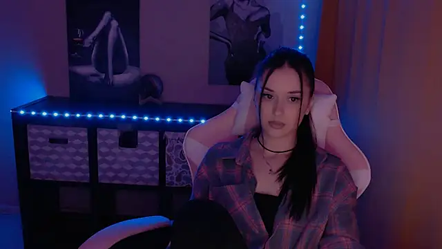 Snapshot of AlisaLink chatting on January 21, 2025, 6:55 pm AlisaLink online show from January 21, 2025, 6:55 pm