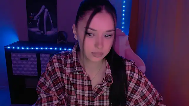 Snapshot of AlisaLink chatting on January 22, 2025, 4:12 pm AlisaLink online show from January 22, 2025, 4:12 pm