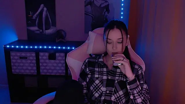 Snapshot of AlisaLink chatting on January 25, 2025, 3:41 pm AlisaLink online show from January 25, 2025, 3:41 pm