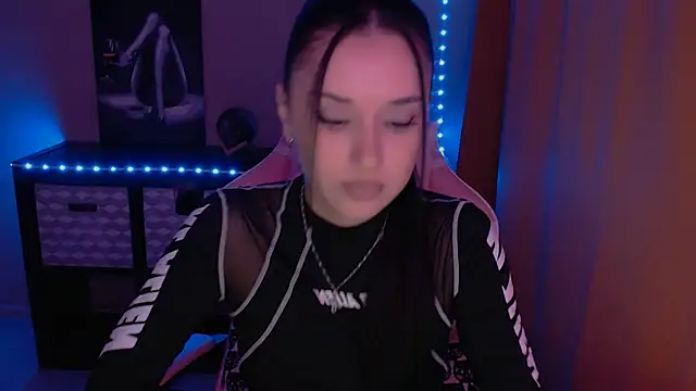 Snapshot of AlisaLink chatting on February 8, 2025, 12:06 pm AlisaLink online show from February 8, 2025, 12:06 pm