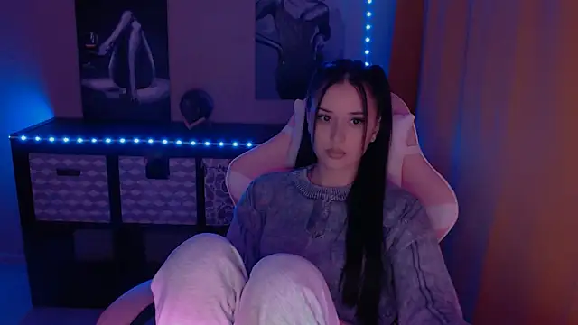 Snapshot of AlisaLink chatting on February 9, 2025, 3:34 pm AlisaLink online show from February 9, 2025, 3:34 pm