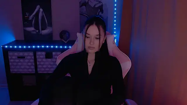 Snapshot of AlisaLink chatting on March 22, 2025, 4:04 pm AlisaLink online show from March 22, 2025, 4:04 pm