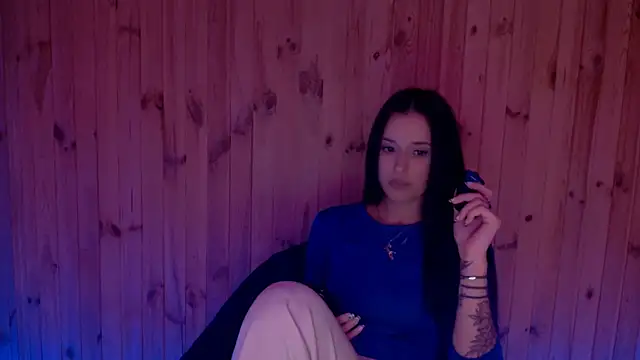 Snapshot of AlisaLink chatting on October 7, 2025, 4:15 pm AlisaLink online show from October 7, 2025, 4:15 pm