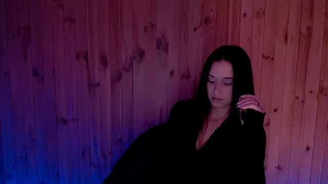 Snapshot of AlisaLink chatting on October 17, 2025, 5:37 pm AlisaLink online show from October 17, 2025, 5:37 pm