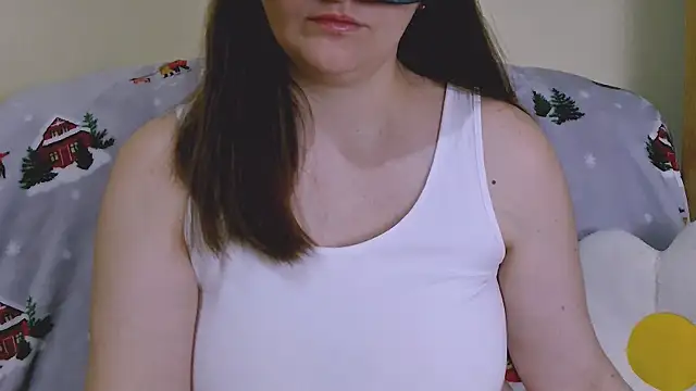 Snapshot of ChubbyMaia chatting on January 13, 2025, 2:42 pm ChubbyMaia online show from January 13, 2025, 2:42 pm