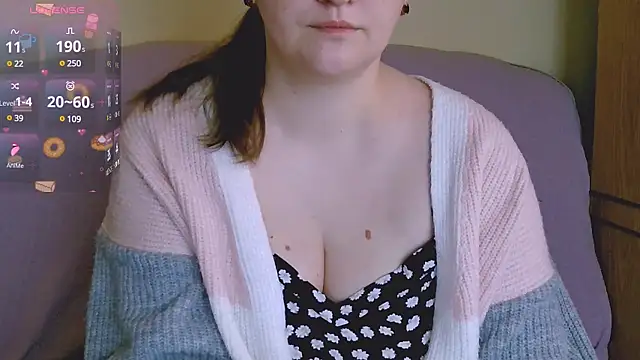 Snapshot of ChubbyMaia chatting on February 11, 2025, 1:20 pm ChubbyMaia online show from February 11, 2025, 1:20 pm