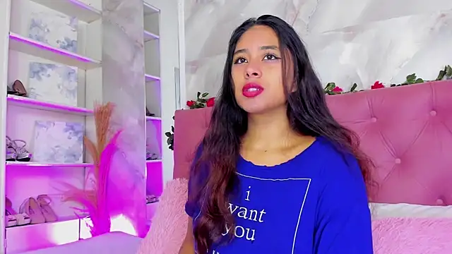 AnnaQueen  online show from October 24, 2025, 4:25 pm