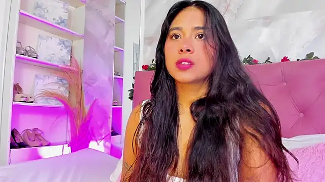 AnnaQueen  online show from November 12, 2025, 4:18 pm