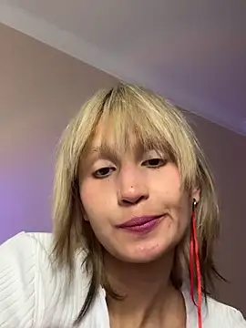 bigbabykiki online show from September 20, 2025, 5:58 pm