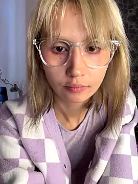 bigbabykiki online show from September 26, 2025, 7:23 am