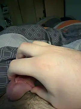 Snapshot of Gartengolem chatting on February 17, 2025, 6:04 pm Gartengolem online show from February 17, 2025, 6:04 pm