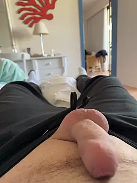 Snapshot of Gartengolem chatting on March 9, 2025, 10:08 am Gartengolem online show from March 9, 2025, 10:08 am